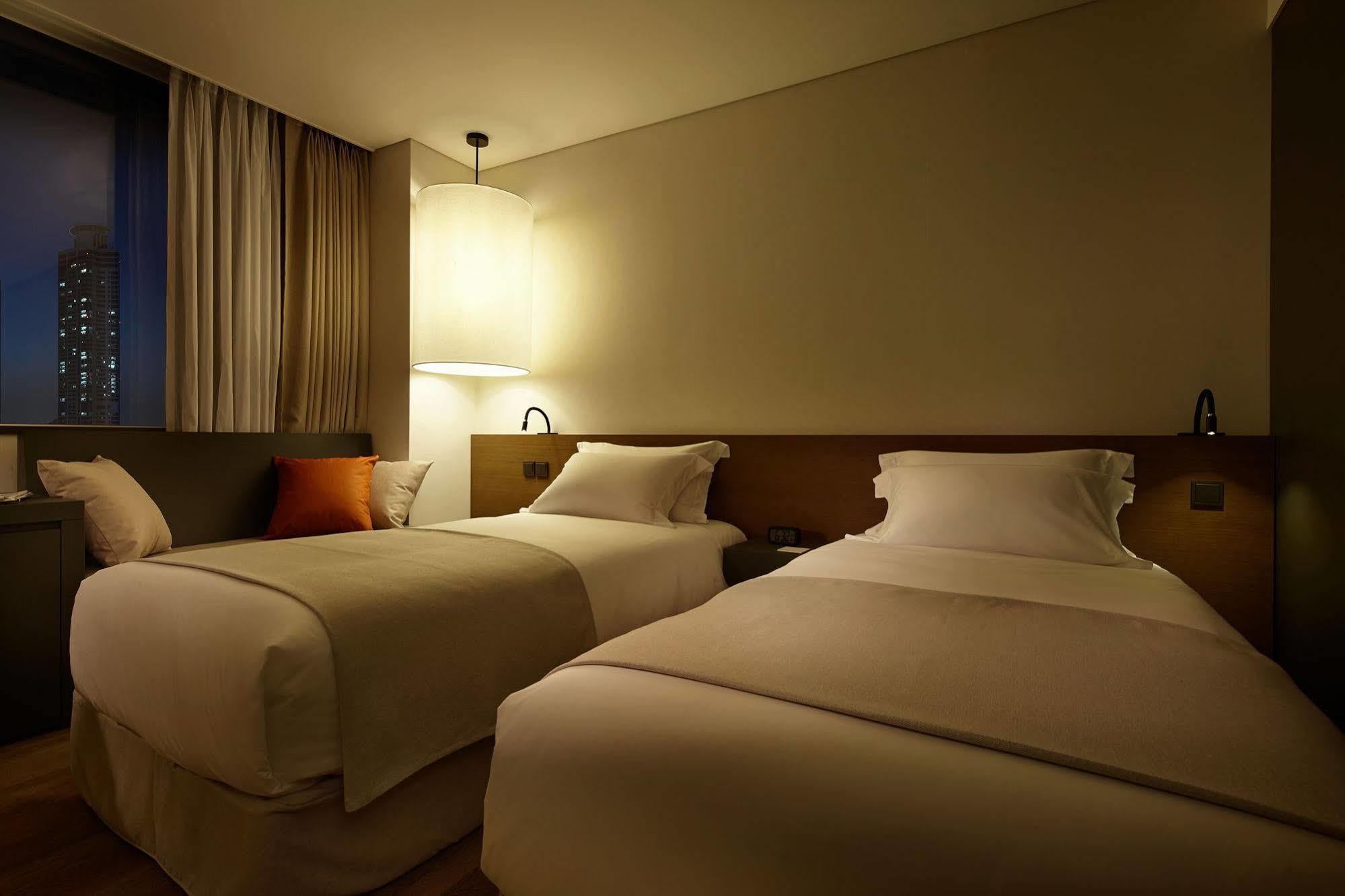 Shilla Stay Jeju Airport Экстерьер фото